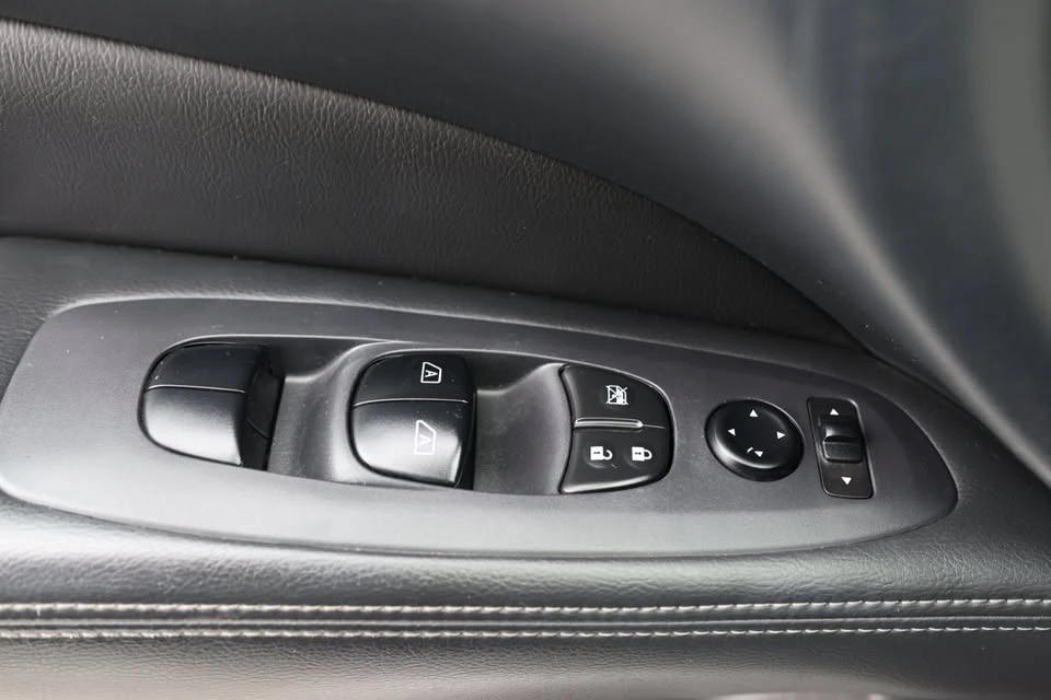 2017 Nissan Pathfinder 4th Gen - Image 13 of 20