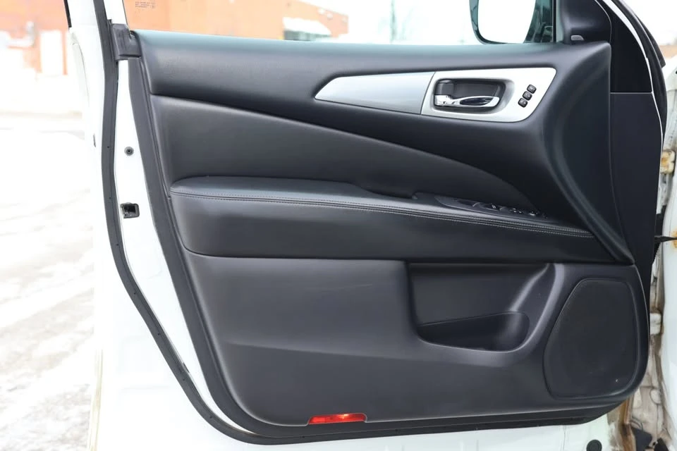 2017 Nissan Pathfinder 4th Gen - Image 12 of 20
