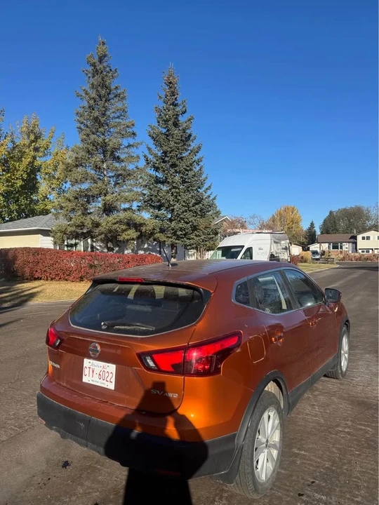 2017 Nissan Rogue - Image 2 of 5