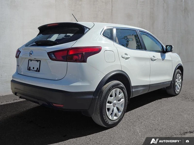 2017 Nissan Rogue - Image 4 of 20