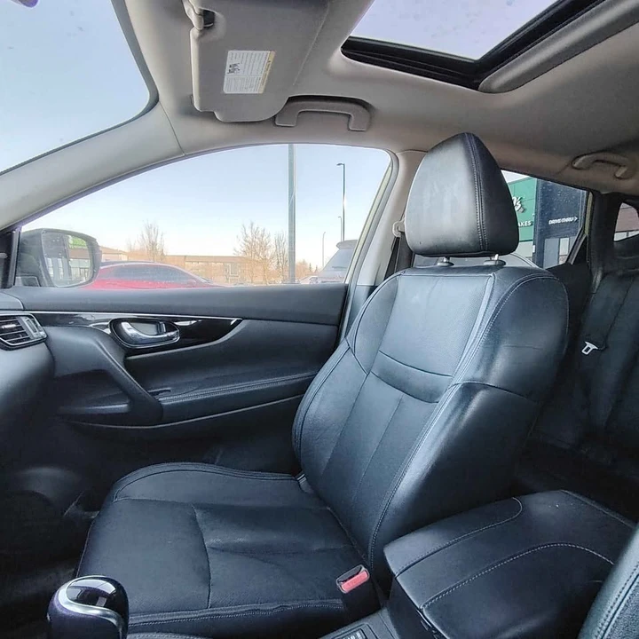 2017 Nissan Rogue - Image 14 of 16