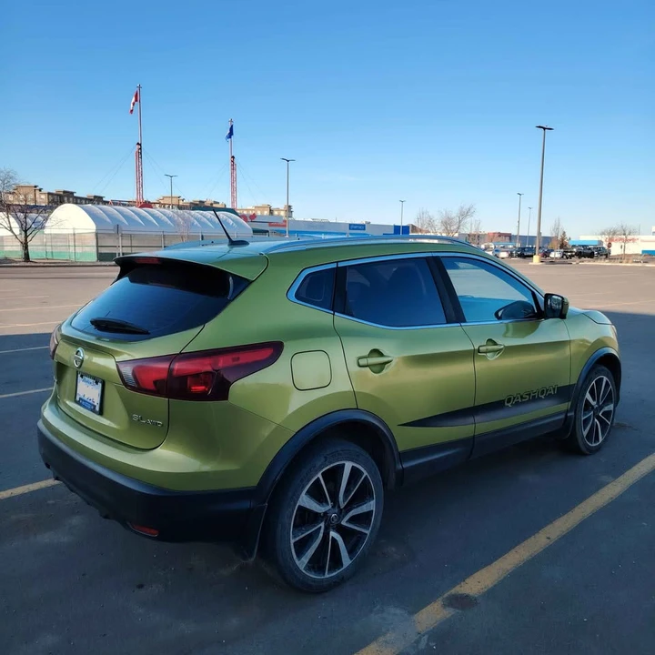 2017 Nissan Rogue - Image 8 of 16
