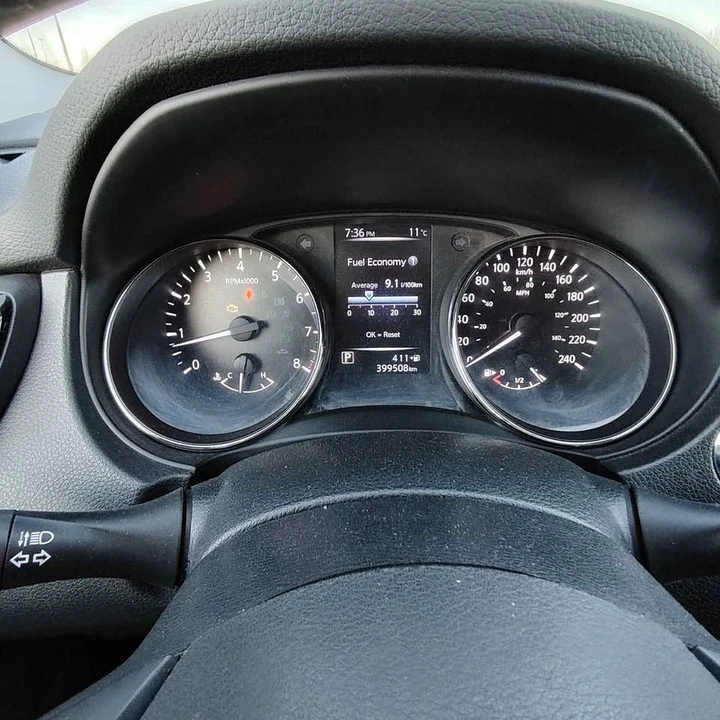 2017 Nissan Rogue - Image 12 of 16