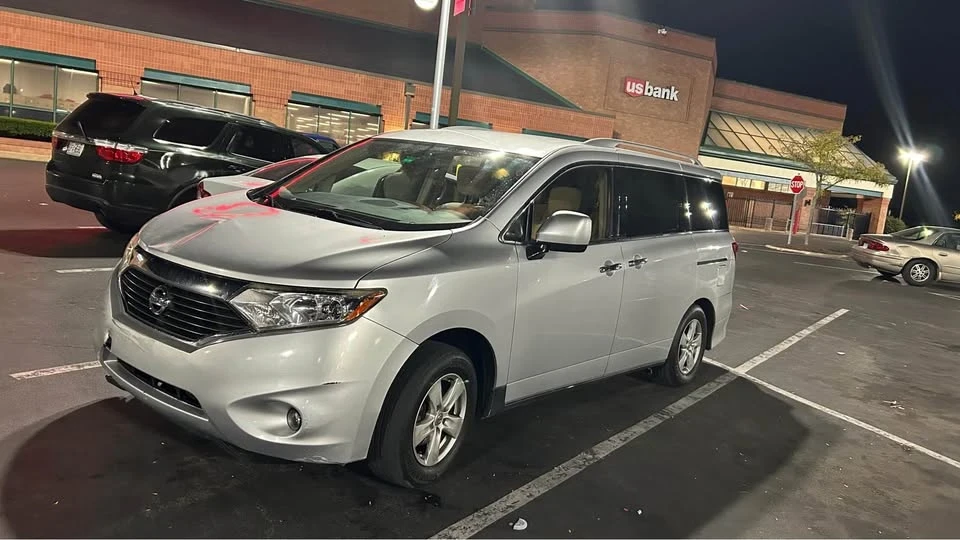 2017 Nissan Quest - Image 4 of 4