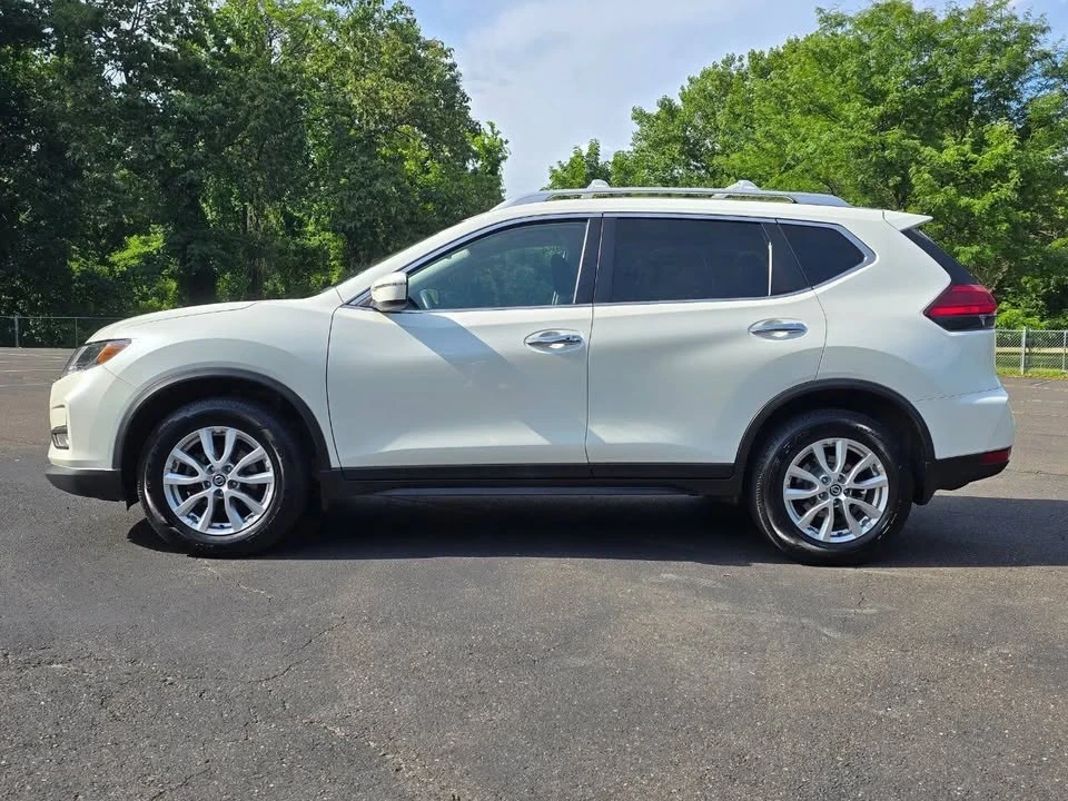 2017 Nissan Rogue - Image 3 of 18