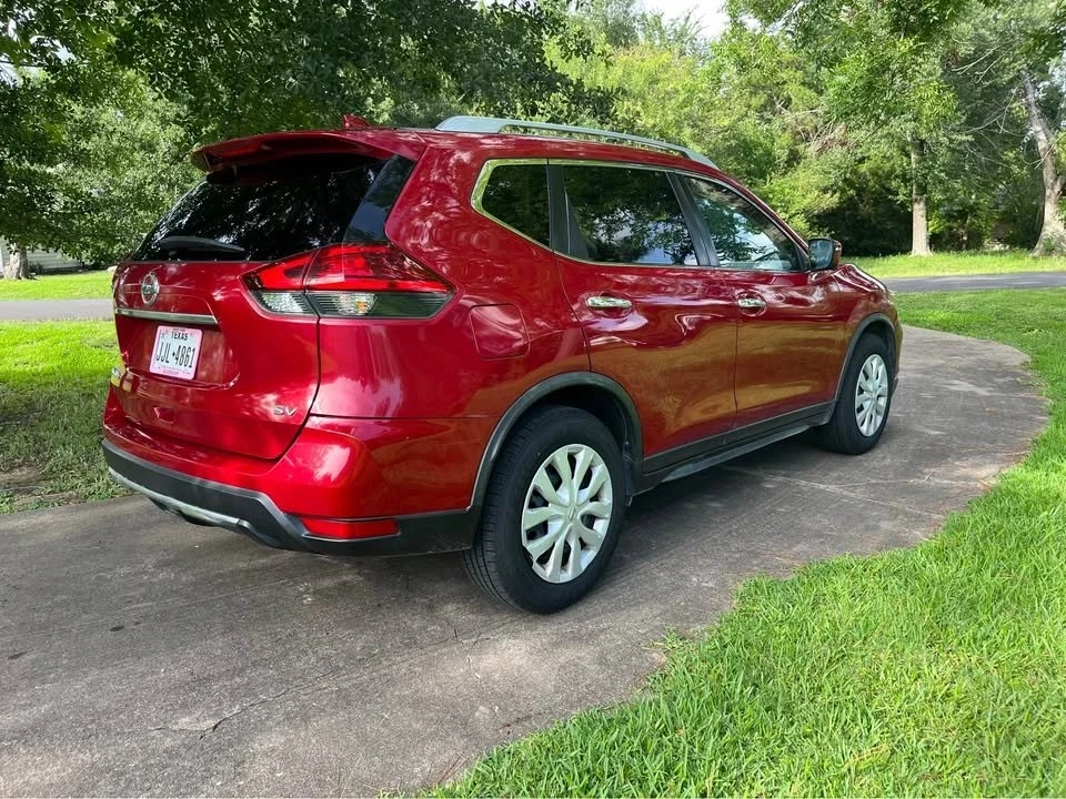 2017 Nissan Rogue - Image 7 of 19