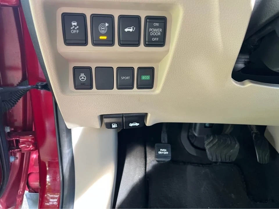 2017 Nissan Rogue - Image 14 of 19