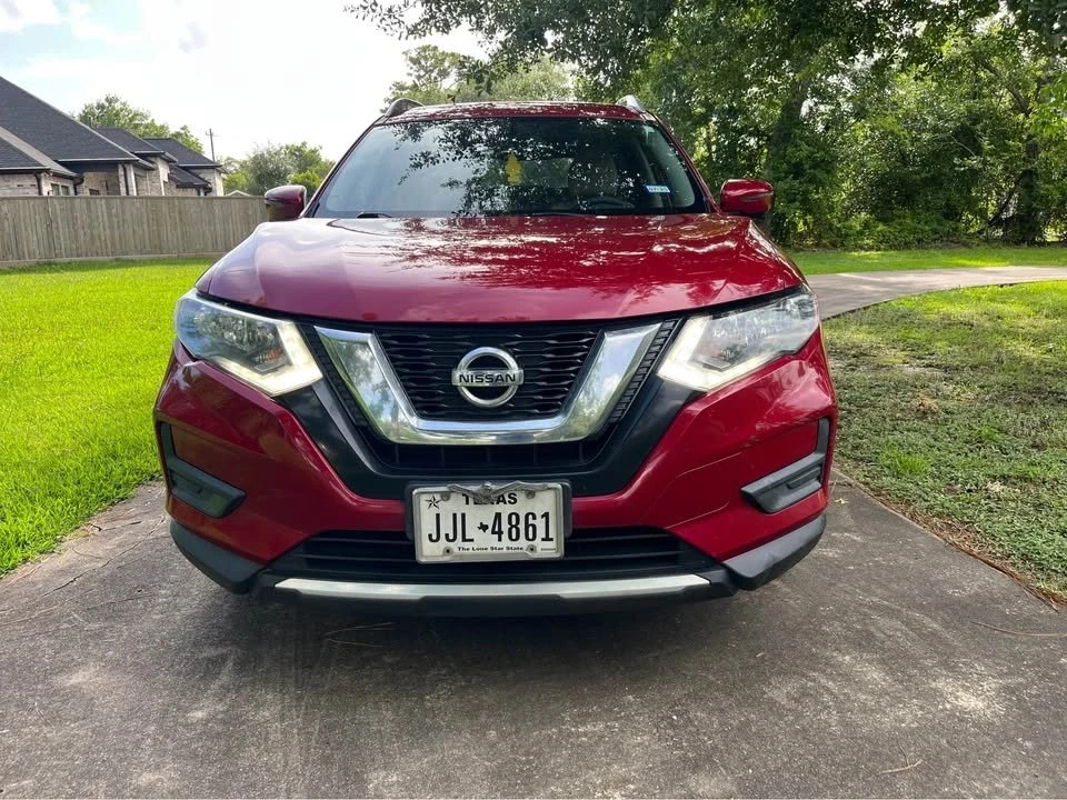 2017 Nissan Rogue - Image 2 of 19