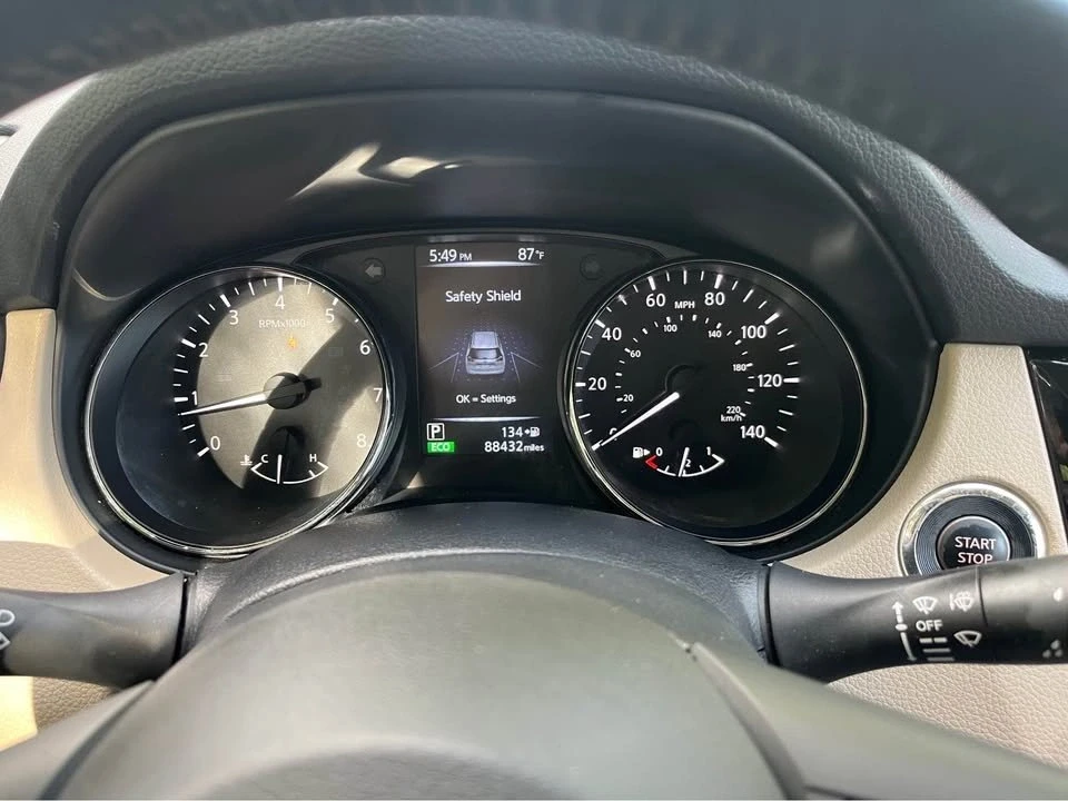 2017 Nissan Rogue - Image 16 of 19