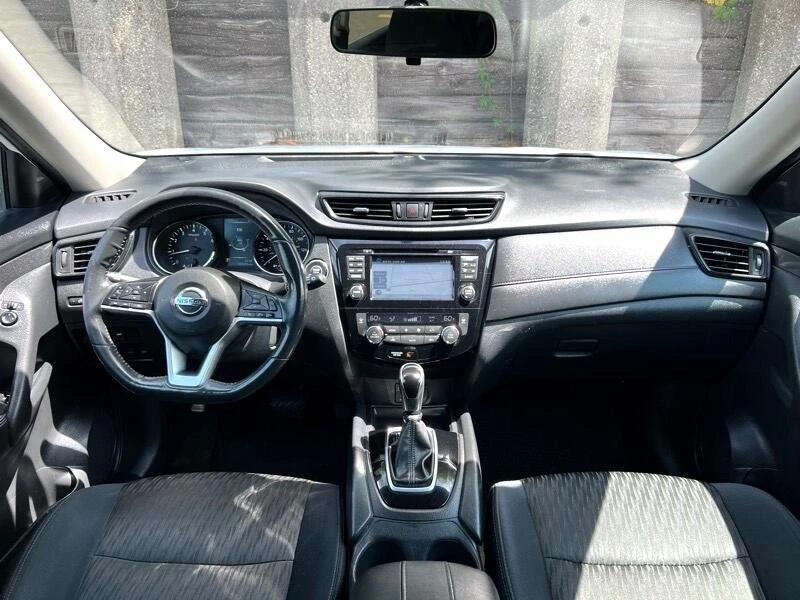 2017 Nissan Rogue - Image 10 of 19