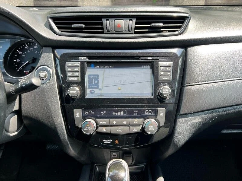 2017 Nissan Rogue - Image 12 of 19
