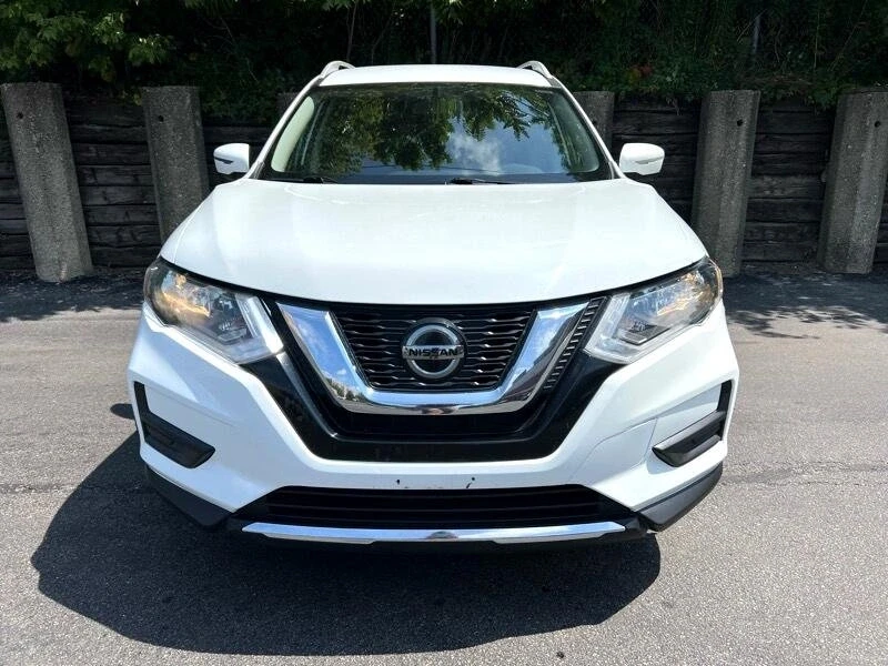 2017 Nissan Rogue - Image 2 of 19