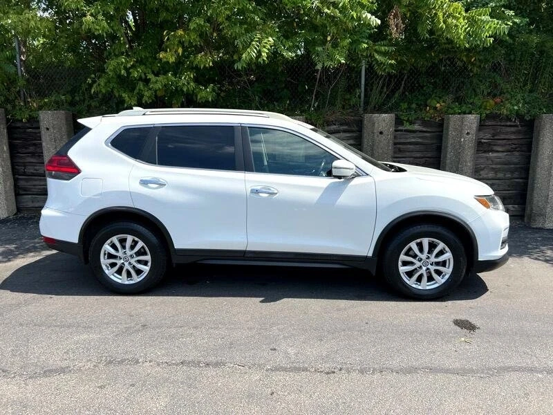 2017 Nissan Rogue - Image 8 of 19