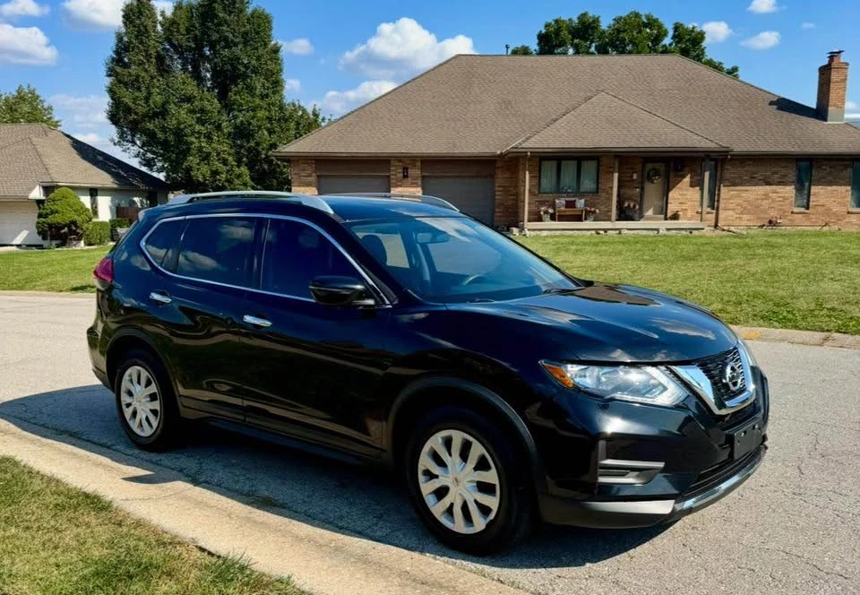 2017 Nissan Rogue - Image 3 of 12