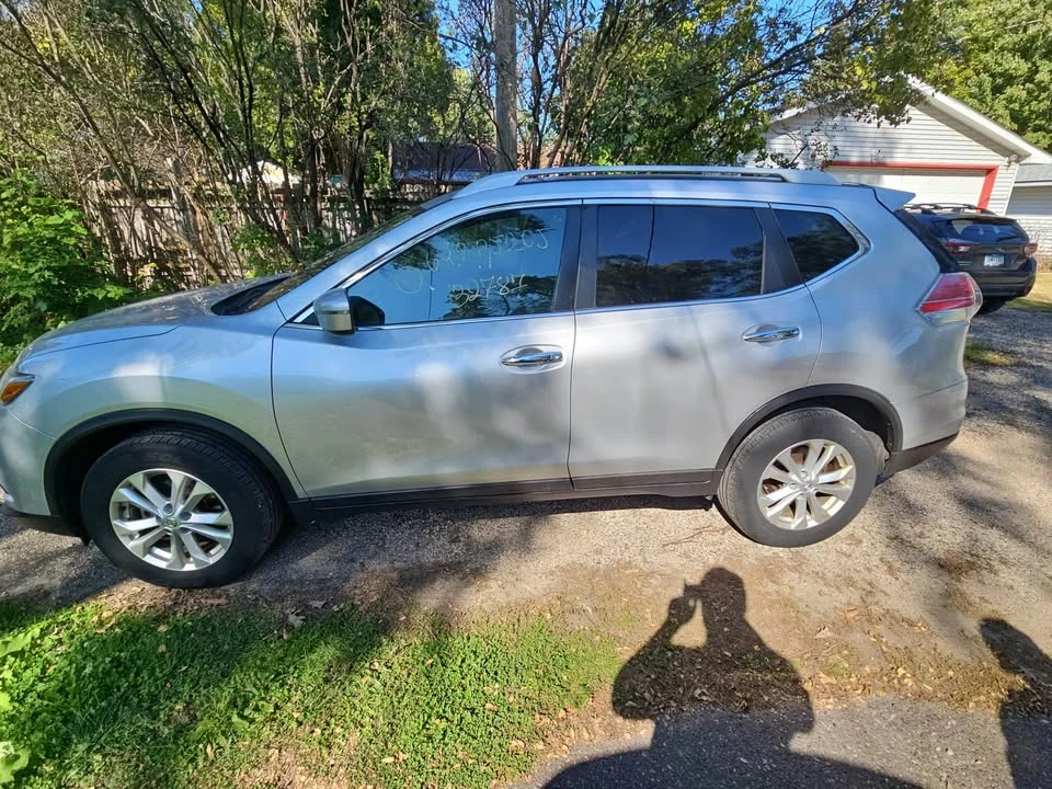 2017 Nissan Rogue - Image 5 of 15