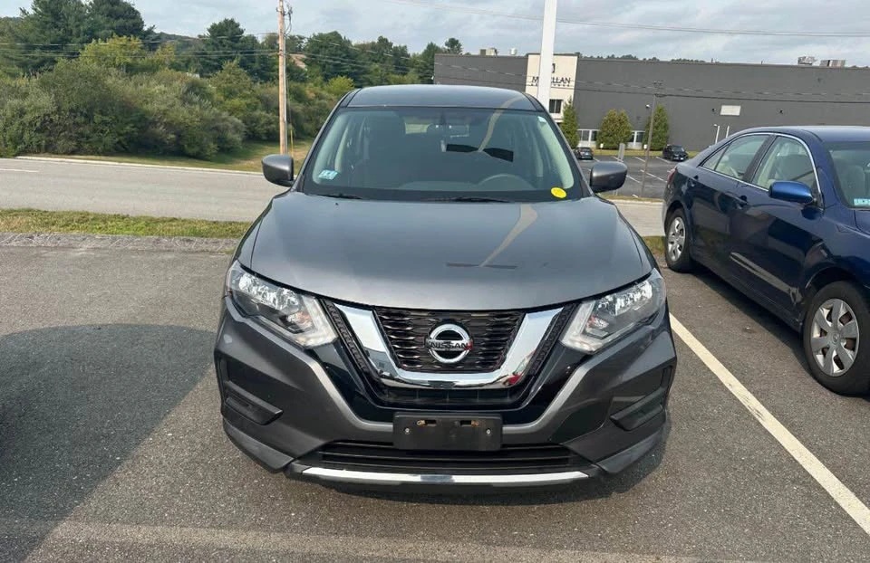 2017 Nissan Rogue - Image 4 of 12