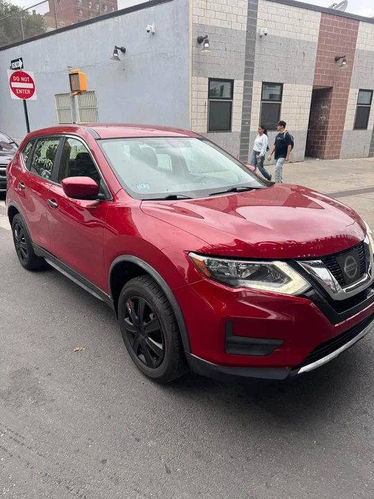 2017 Nissan Rogue - Image 3 of 16