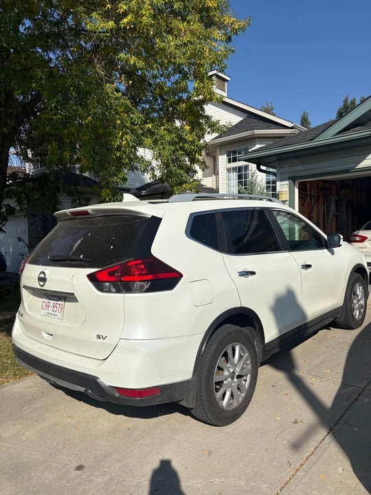 2017 Nissan Rogue - Image 2 of 7