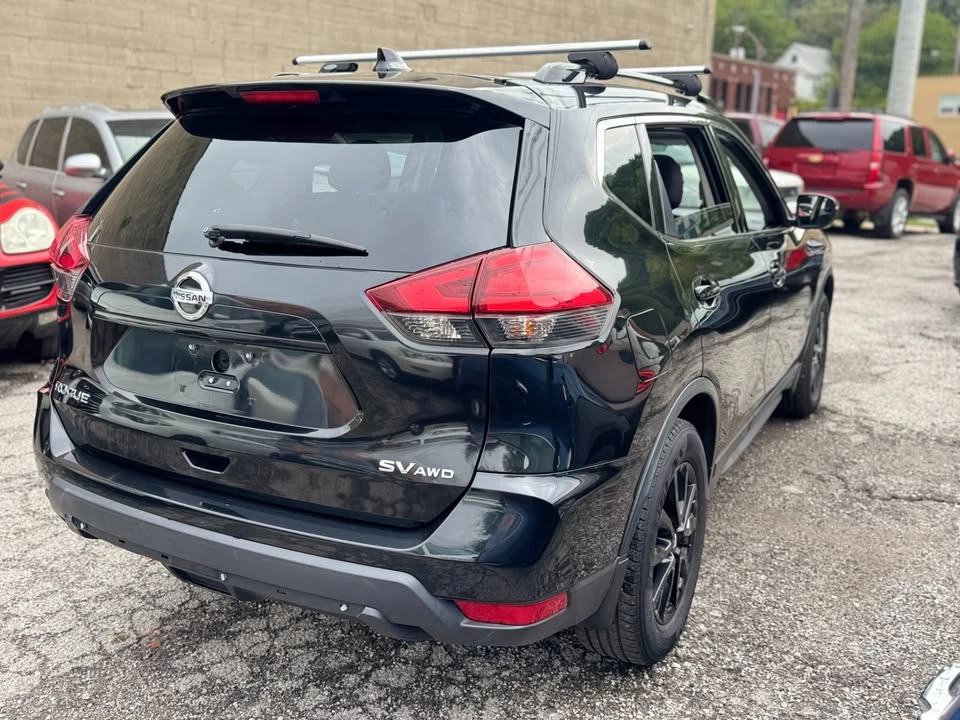 2017 Nissan Rogue - Image 5 of 18
