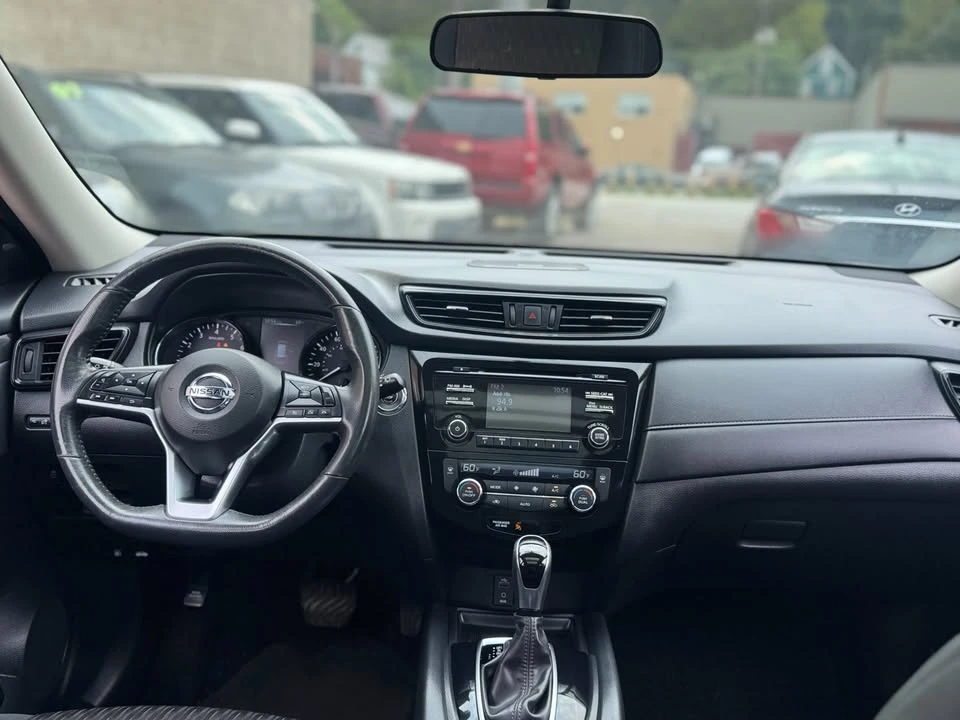 2017 Nissan Rogue - Image 18 of 18