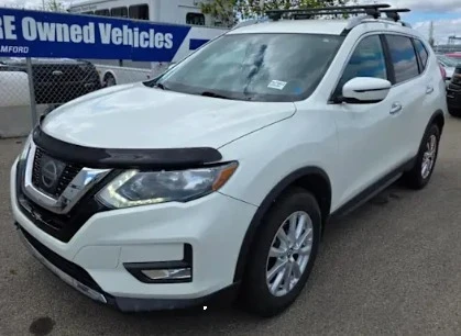2017 Nissan Rogue - Image 6 of 12