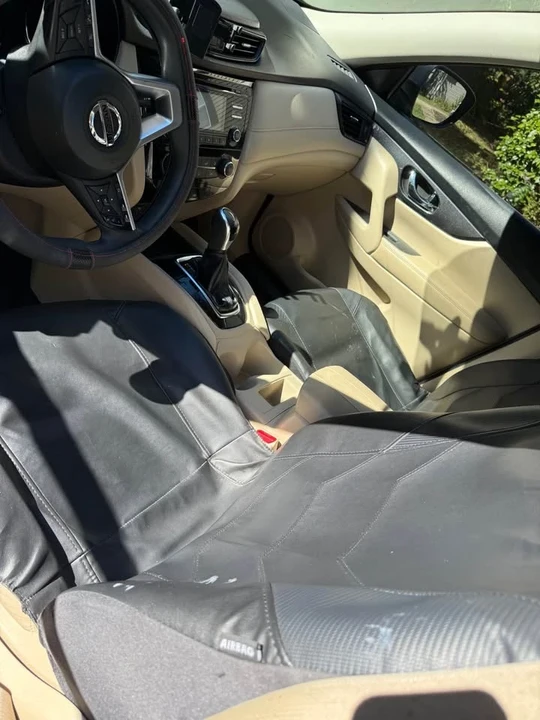 2017 Nissan Rogue - Image 5 of 11
