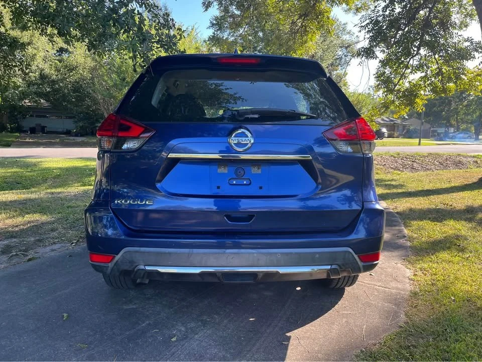 2017 Nissan Rogue - Image 6 of 15