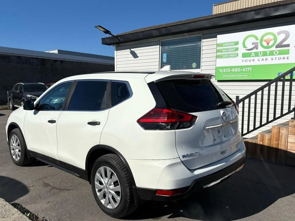 2017 Nissan Rogue - Image 7 of 20