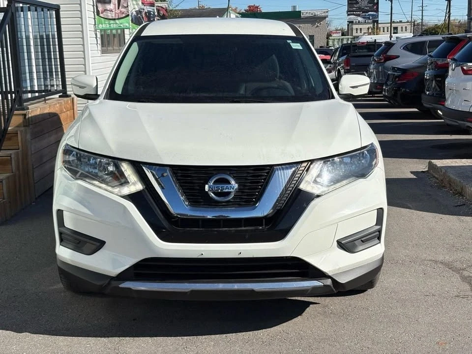 2017 Nissan Rogue - Image 2 of 20