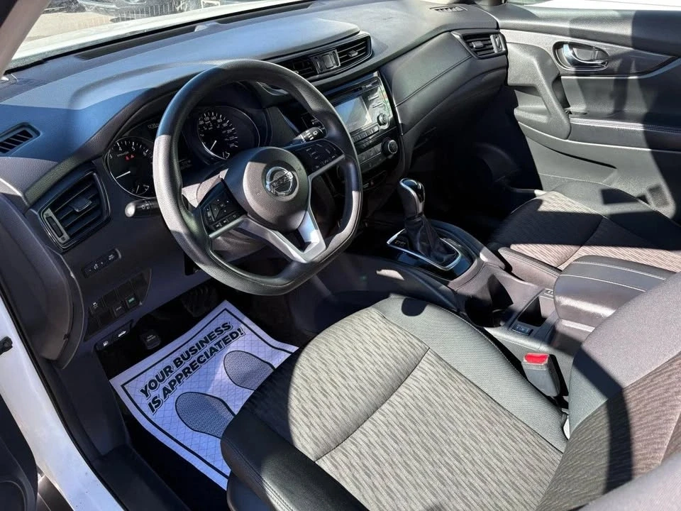 2017 Nissan Rogue - Image 9 of 20