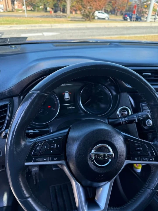 2017 Nissan Rogue - Image 13 of 15