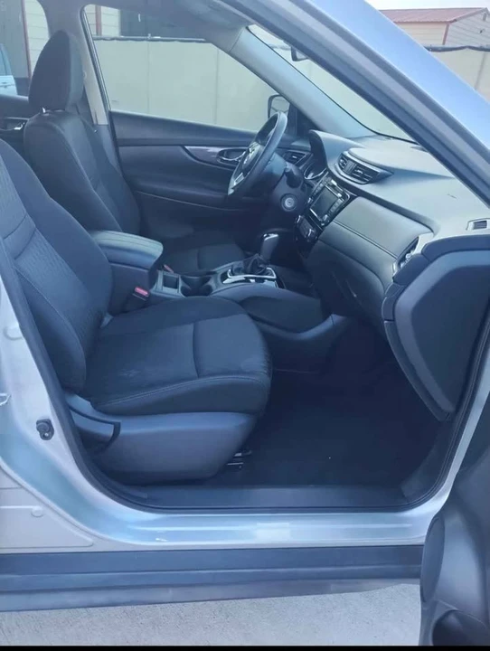 2017 Nissan Rogue - Image 3 of 9