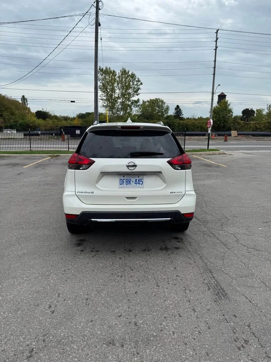 2017 Nissan Rogue - Image 3 of 13