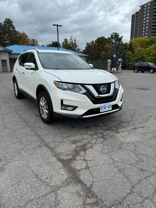 2017 Nissan Rogue - Image 5 of 13