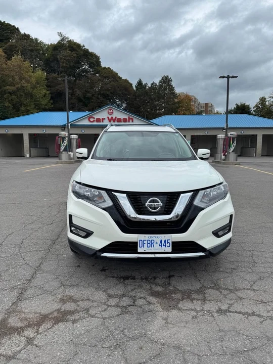 2017 Nissan Rogue - Image 6 of 13