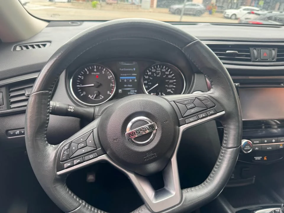 2017 Nissan Rogue - Image 13 of 13