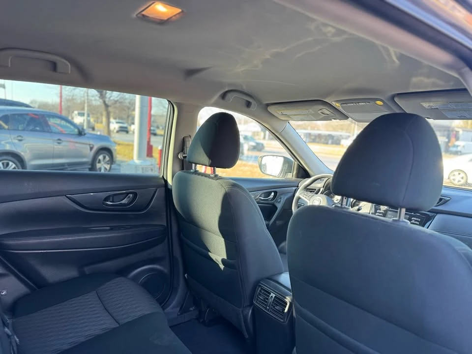 2017 Nissan Rogue - Image 9 of 20