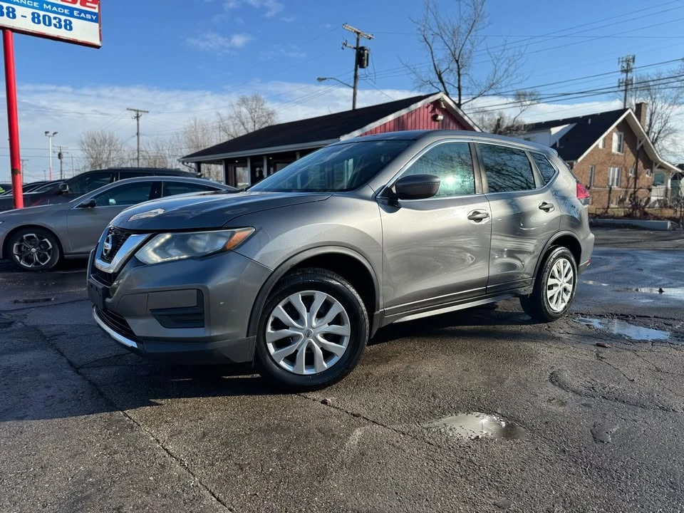 2017 Nissan Rogue - Image 2 of 20
