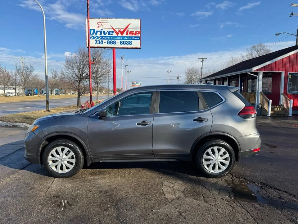 2017 Nissan Rogue - Image 4 of 20