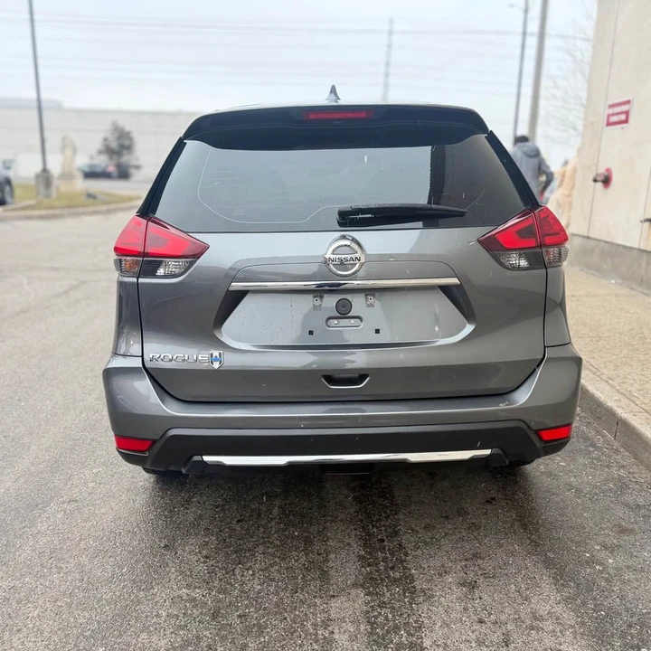 2017 Nissan Rogue - Image 4 of 14