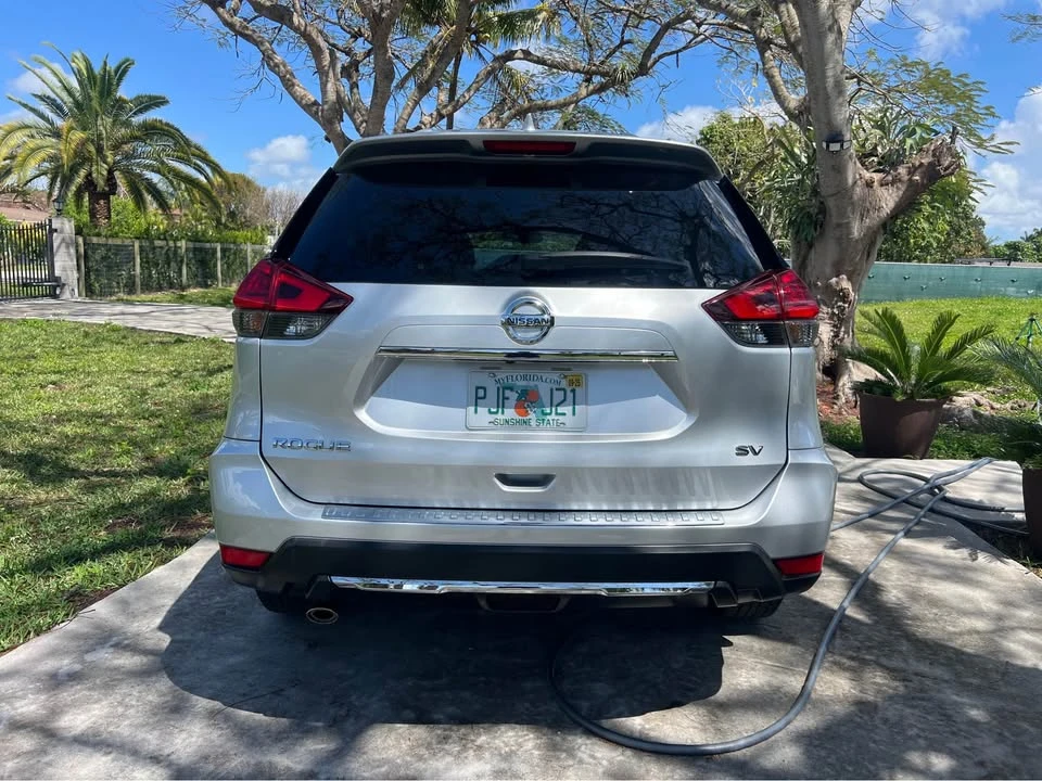 2017 Nissan Rogue - Image 5 of 15