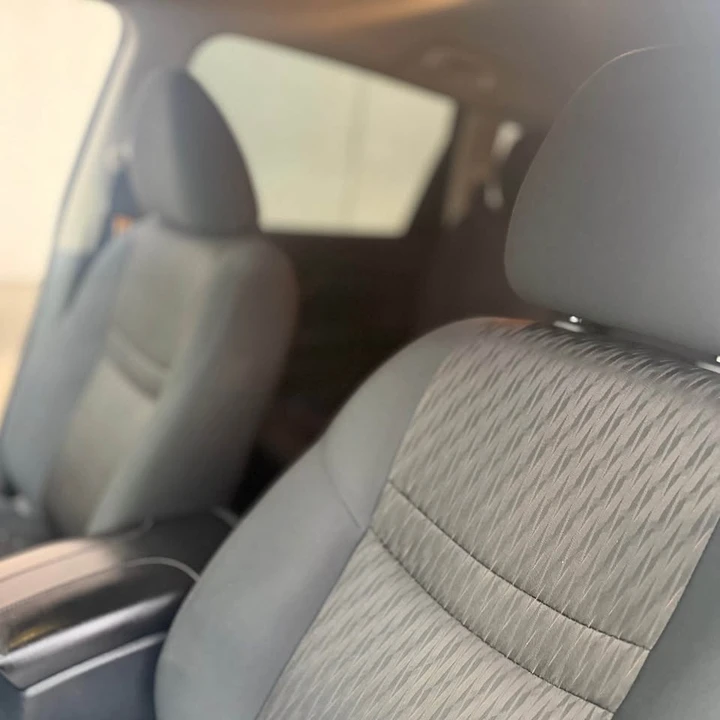 2017 Nissan Rogue - Image 9 of 14