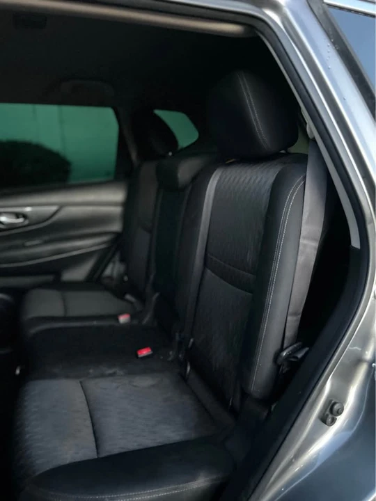 2017 Nissan Rogue - Image 12 of 16