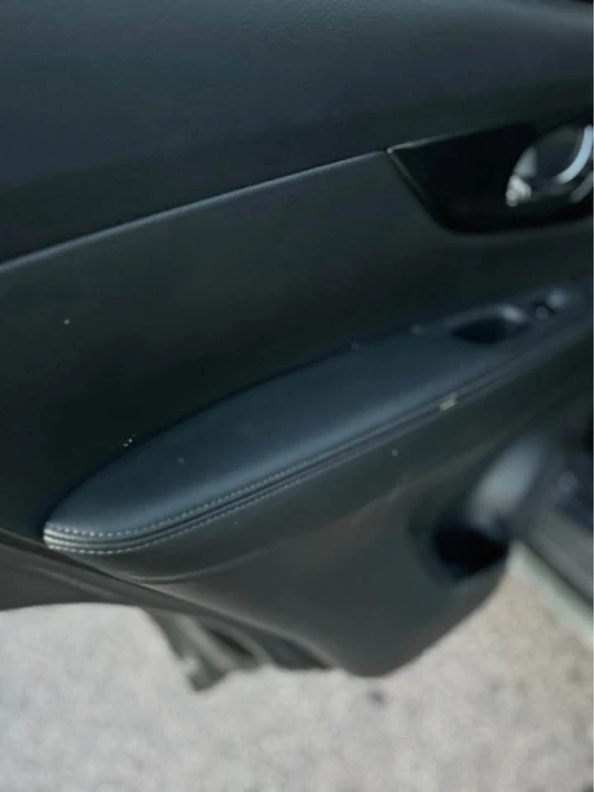 2017 Nissan Rogue - Image 10 of 16