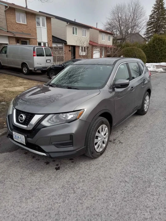 2017 Nissan Rogue - Image 2 of 5