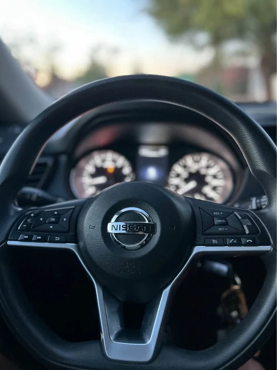 2017 Nissan Rogue - Image 16 of 16
