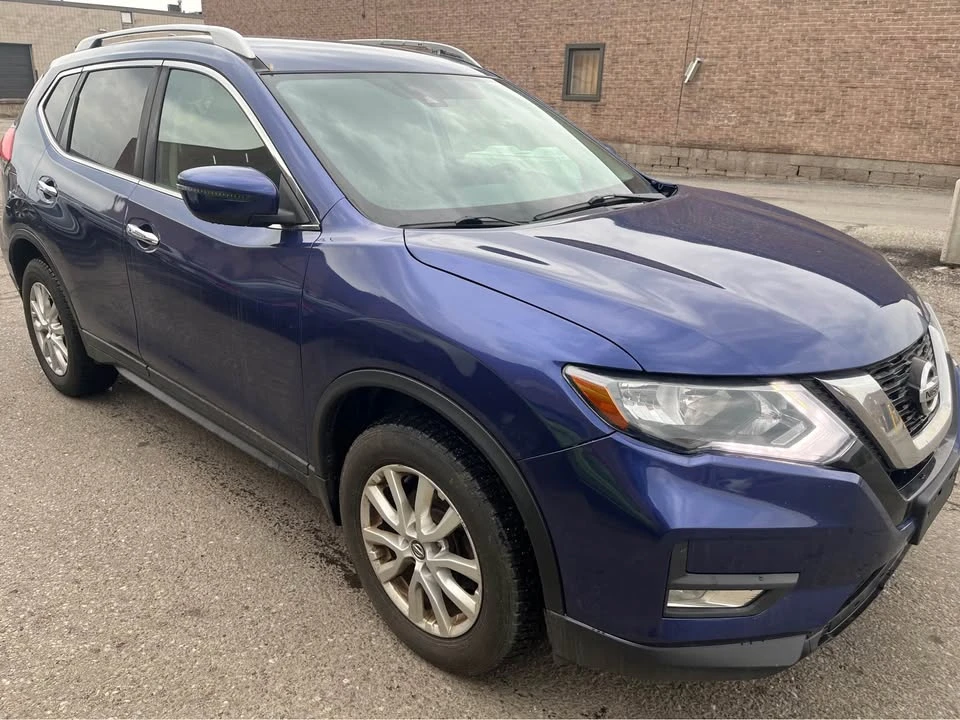 2017 Nissan Rogue - Image 3 of 10