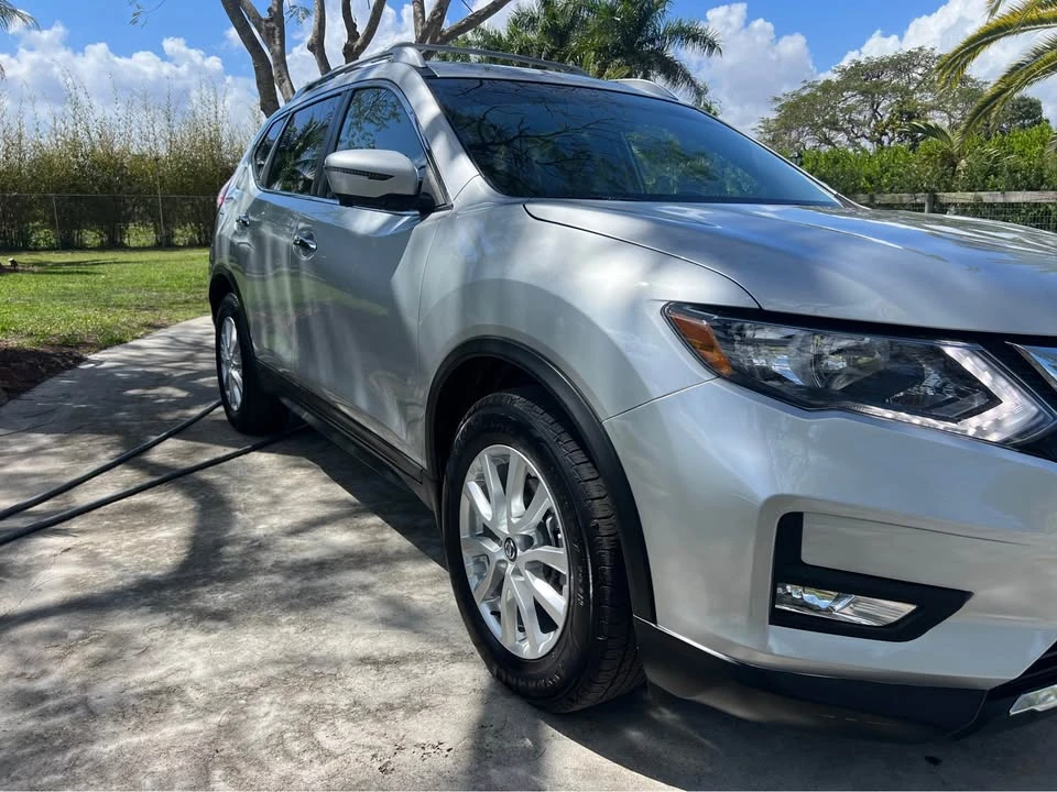 2017 Nissan Rogue - Image 7 of 15
