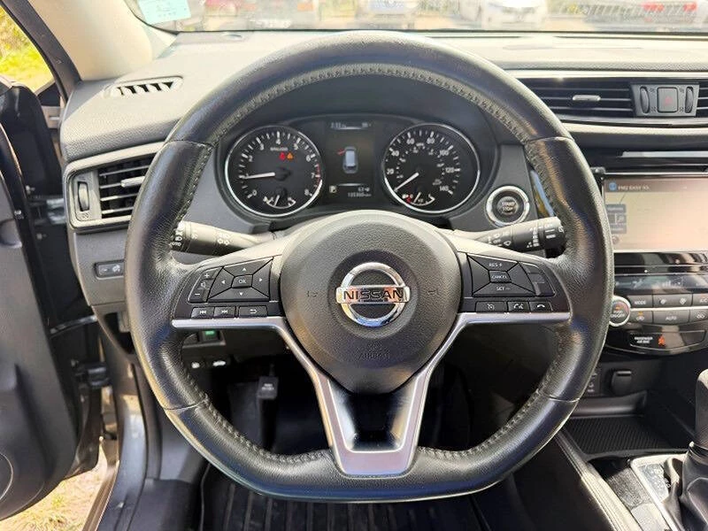 2017 Nissan Rogue - Image 16 of 19