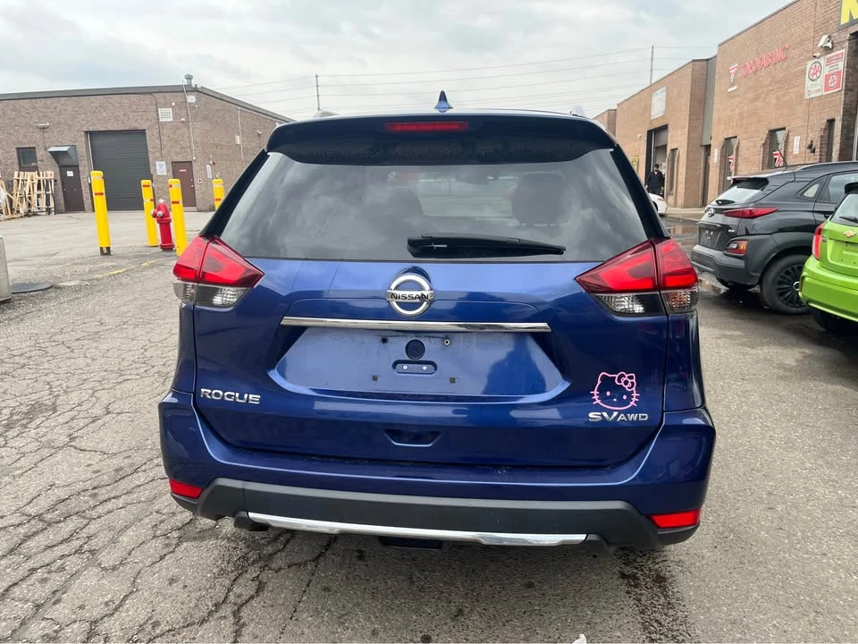 2017 Nissan Rogue - Image 4 of 10